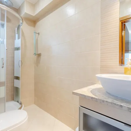 Conforto A Poucos Minutos Da *